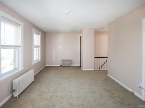 23 Stratford, Williston Park NY 11596