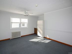 23 Stratford, Williston Park NY 11596