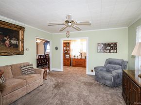 23 Stratford, Williston Park NY 11596