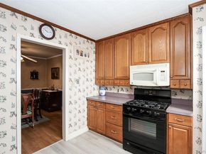 23 Stratford, Williston Park NY 11596