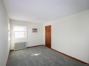 23 Stratford, Williston Park NY 11596
