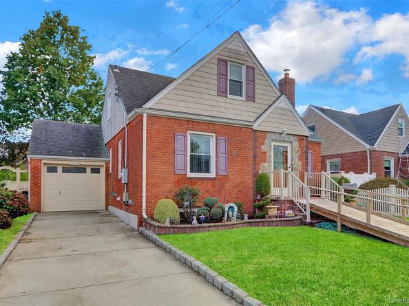 1045 Cathedral Avenue, Franklin Square NY 11010