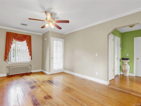 1045 Cathedral Avenue, Franklin Square NY 11010