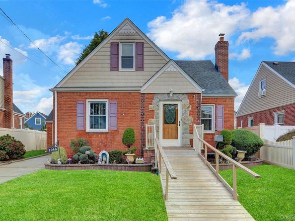 1045 Cathedral Avenue, Franklin Square NY 11010