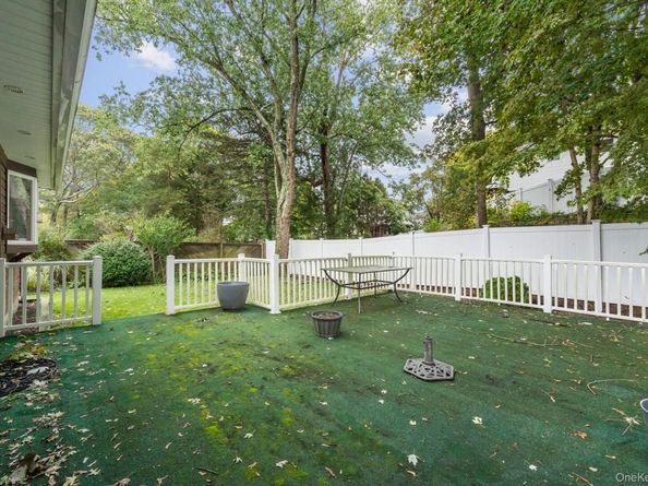 438 Lillian Boulevard, Holbrook NY 11741