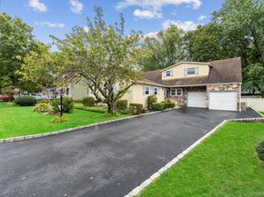 438 Lillian Boulevard, Holbrook NY 11741