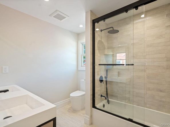 47 Netz Place, Albertson NY 11507