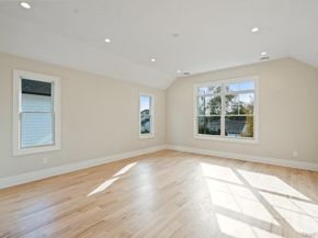 47 Netz Place, Albertson NY 11507