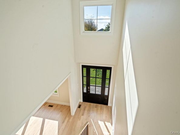 47 Netz Place, Albertson NY 11507