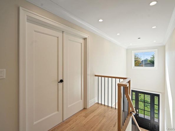 47 Netz Place, Albertson NY 11507