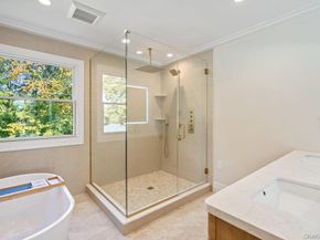 47 Netz Place, Albertson NY 11507