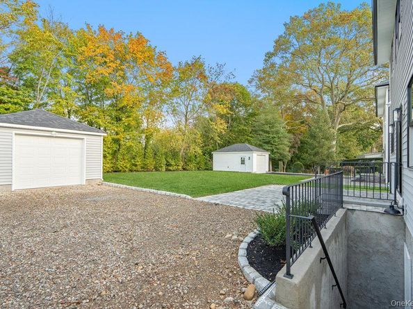 47 Netz Place, Albertson NY 11507