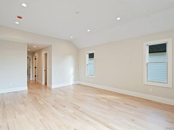 47 Netz Place, Albertson NY 11507