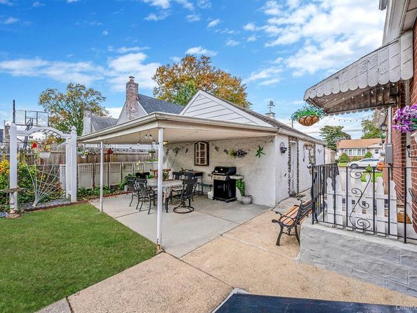 163 Crest Avenue, Elmont NY 11003