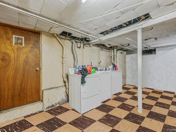 163 Crest Avenue, Elmont NY 11003