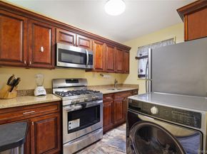 227-18 Hillside Avenue Lower, Queens Village NY 11427