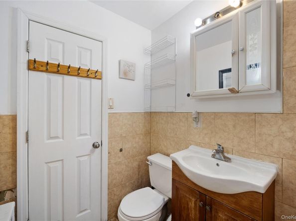 227-18 Hillside Avenue Lower, Queens Village NY 11427