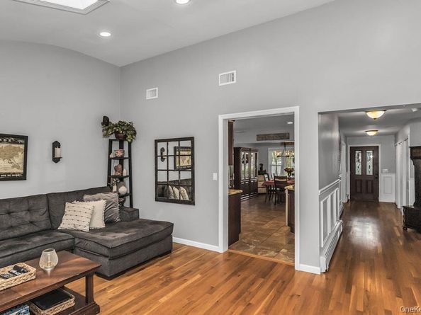 159 Soundview Drive, Port Washington NY 11050
