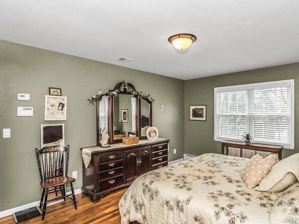 159 Soundview Drive, Port Washington NY 11050