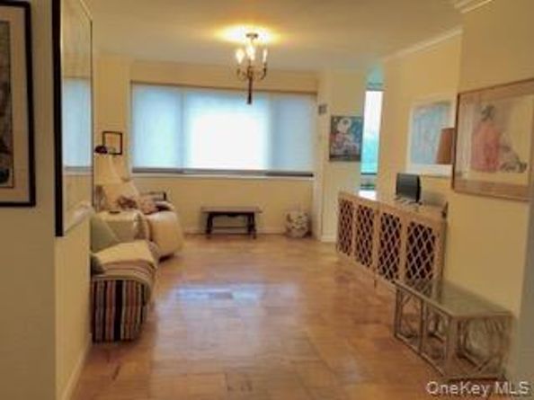 27110 Grand Central Parkway 2E, Floral Park NY 11005