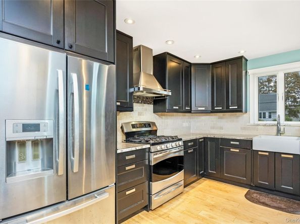 138 Eastgate Road, Massapequa Park NY 11762