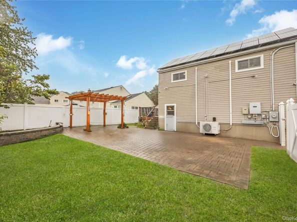 138 Eastgate Road, Massapequa Park NY 11762