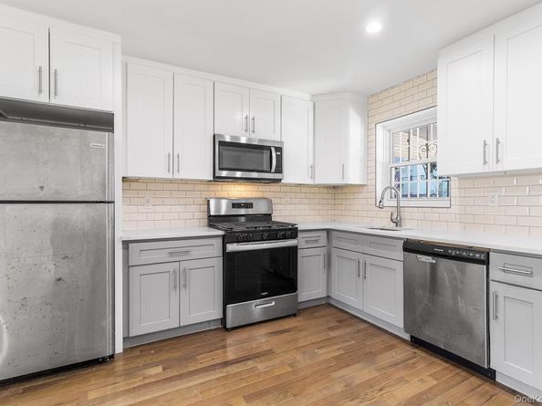836 E 221st Street, Bronx NY 10467