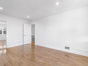 836 E 221st Street, Bronx NY 10467
