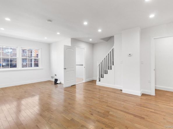 836 E 221st Street, Bronx NY 10467