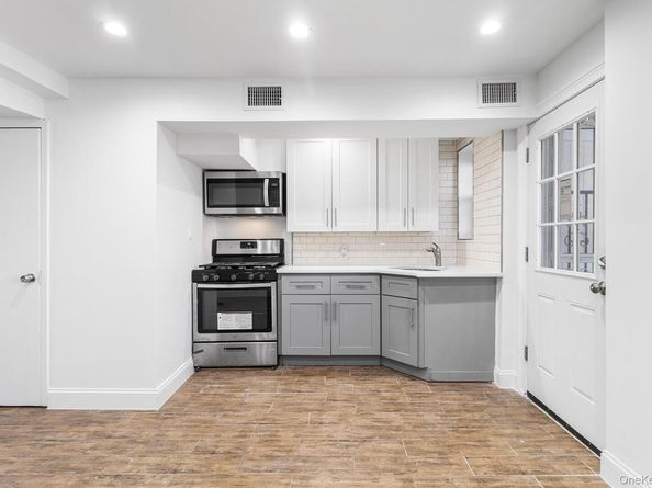 836 E 221st Street, Bronx NY 10467