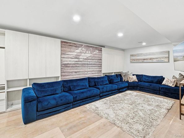 28 Windermere Drive, Sag Harbor NY 11963