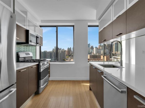 353 E 104 Street PH2, New York (Manhattan) NY 10029