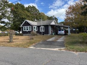 157 Pleasure Avenue, Ronkonkoma NY 11779