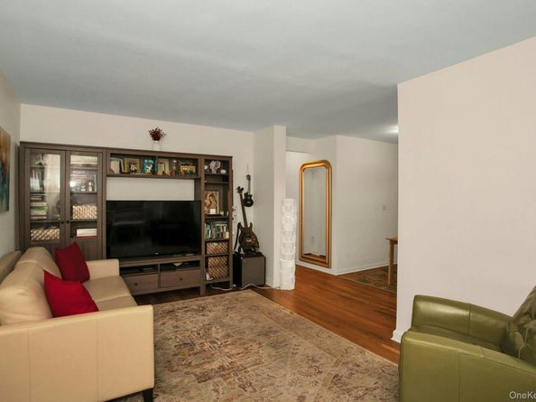 34-49 81st Street 2R, Jackson Heights NY 11372