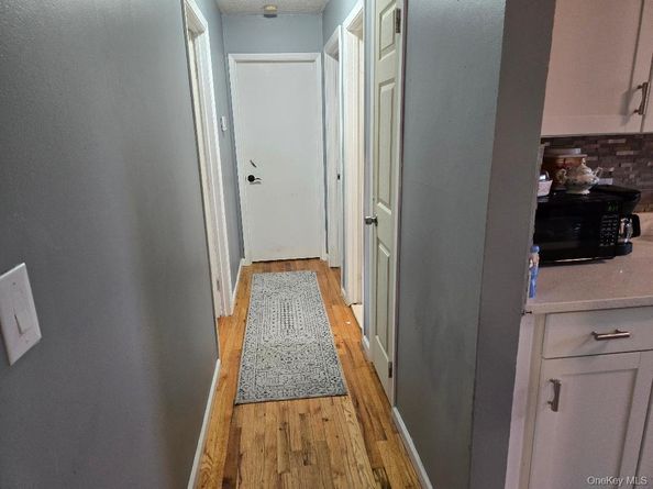 1005 Broadway, Westbury NY 11590