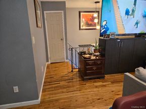 1005 Broadway, Westbury NY 11590
