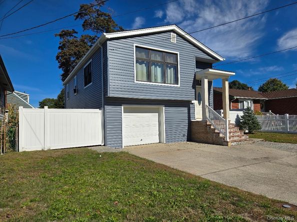 1005 Broadway, Westbury NY 11590