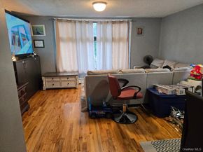 1005 Broadway, Westbury NY 11590