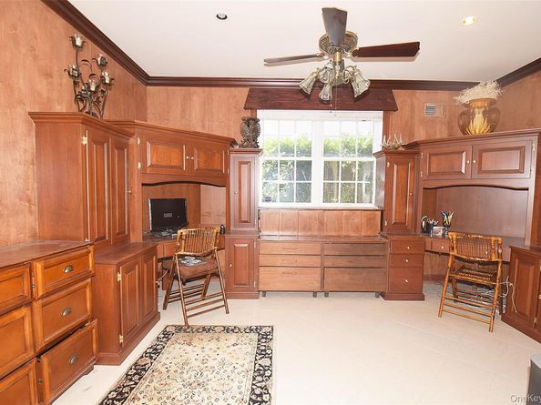 259 Altessa Boulevard, Melville NY 11747