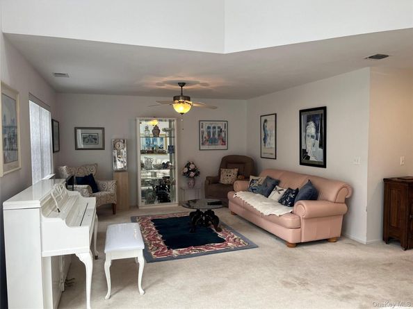 12 Horizon Court, Huntington NY 11743