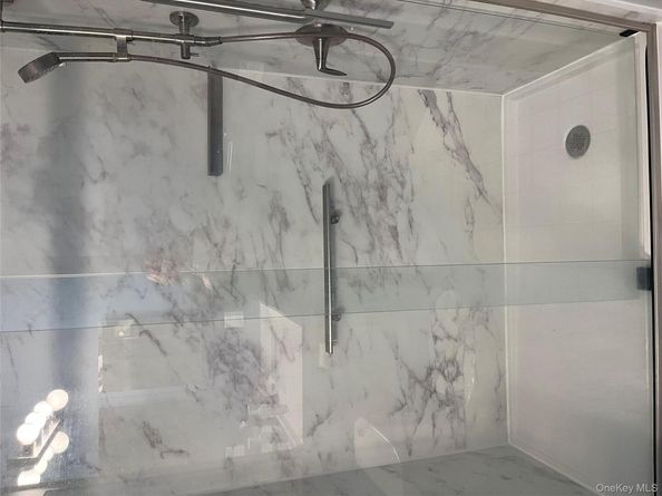 12 Horizon Court, Huntington NY 11743