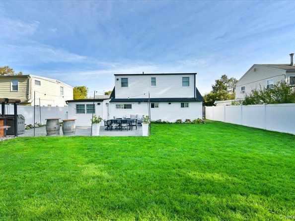321 Brendan Avenue, Massapequa NY 11758