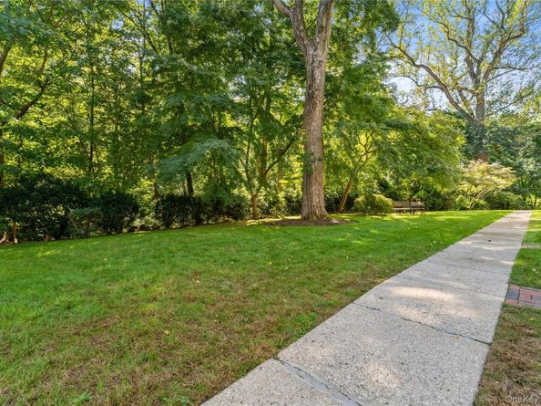 25 Alden Place 25, Bronxville NY 10708