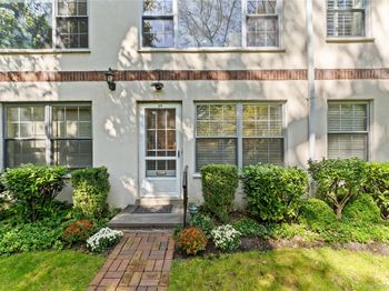 25 Alden Place