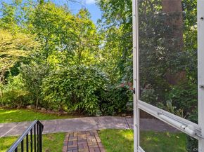 25 Alden Place 25, Bronxville NY 10708