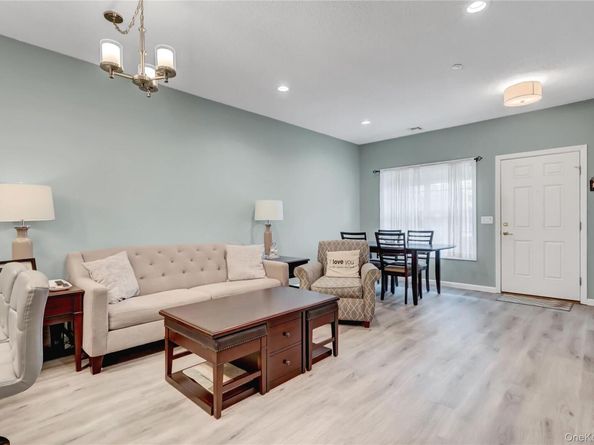 171 Clubhouse Circle, Melville NY 11747