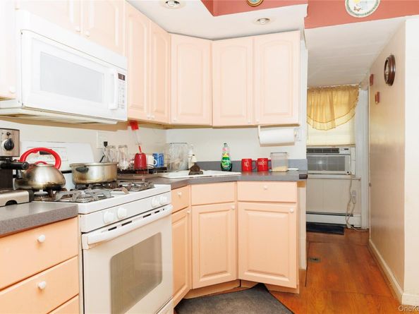 6 Elm Place 6, Bronx NY 10465