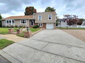 14 Boulevard Drive, Hicksville NY 11801