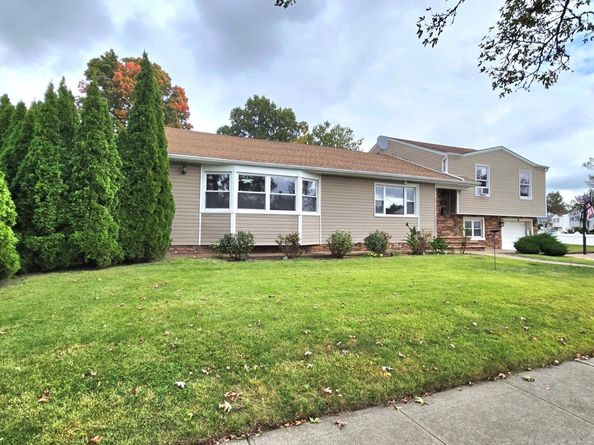 14 Boulevard Drive, Hicksville NY 11801