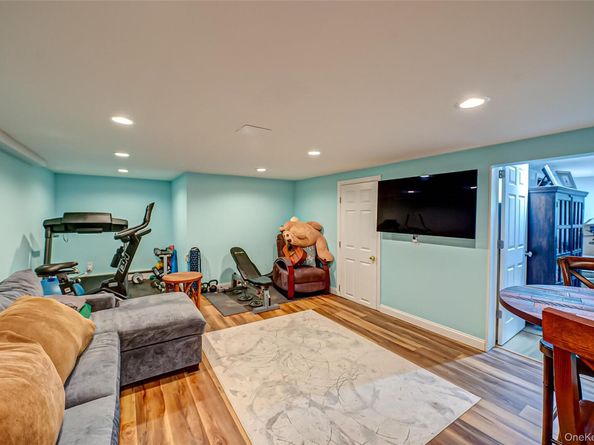 27 Prospect Avenue, Sea Cliff NY 11579